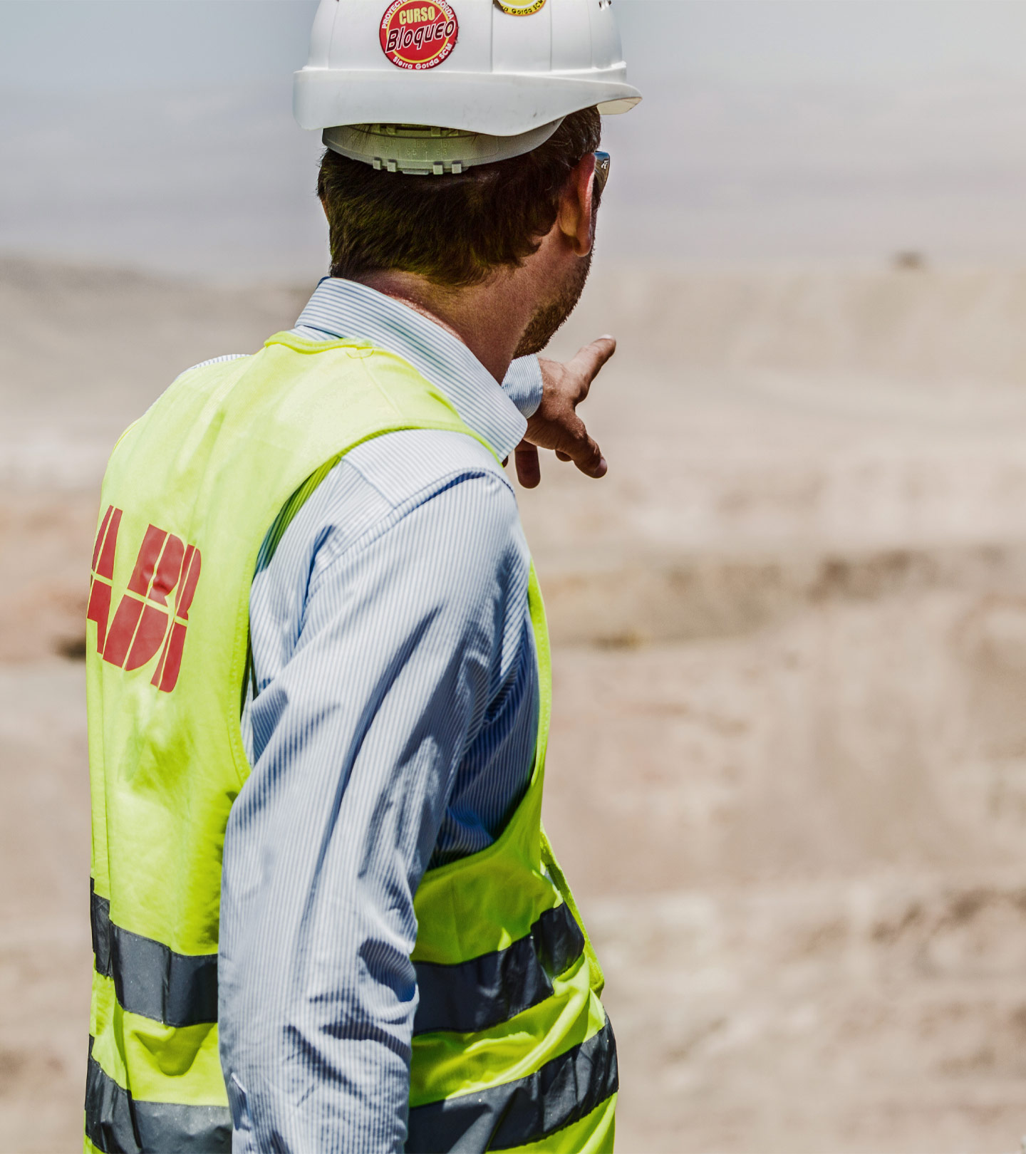 Icebreaker navigrating through ice
