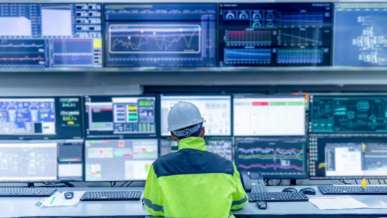 ORLEN Unipetrol si vybral pro modernizaci svého velínu specializované řídicí pracoviště ABB Extended Operator Workplace