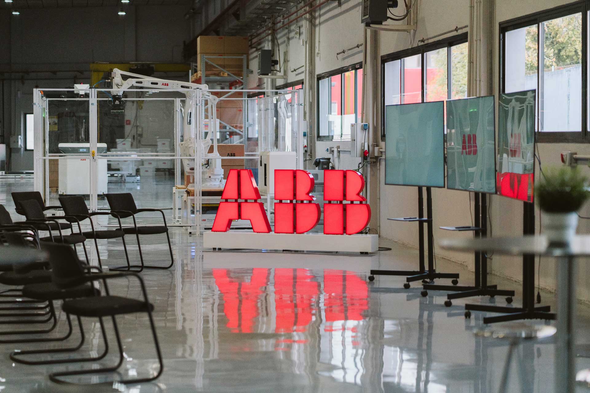 ABB España continúa su crecimiento en un año récord