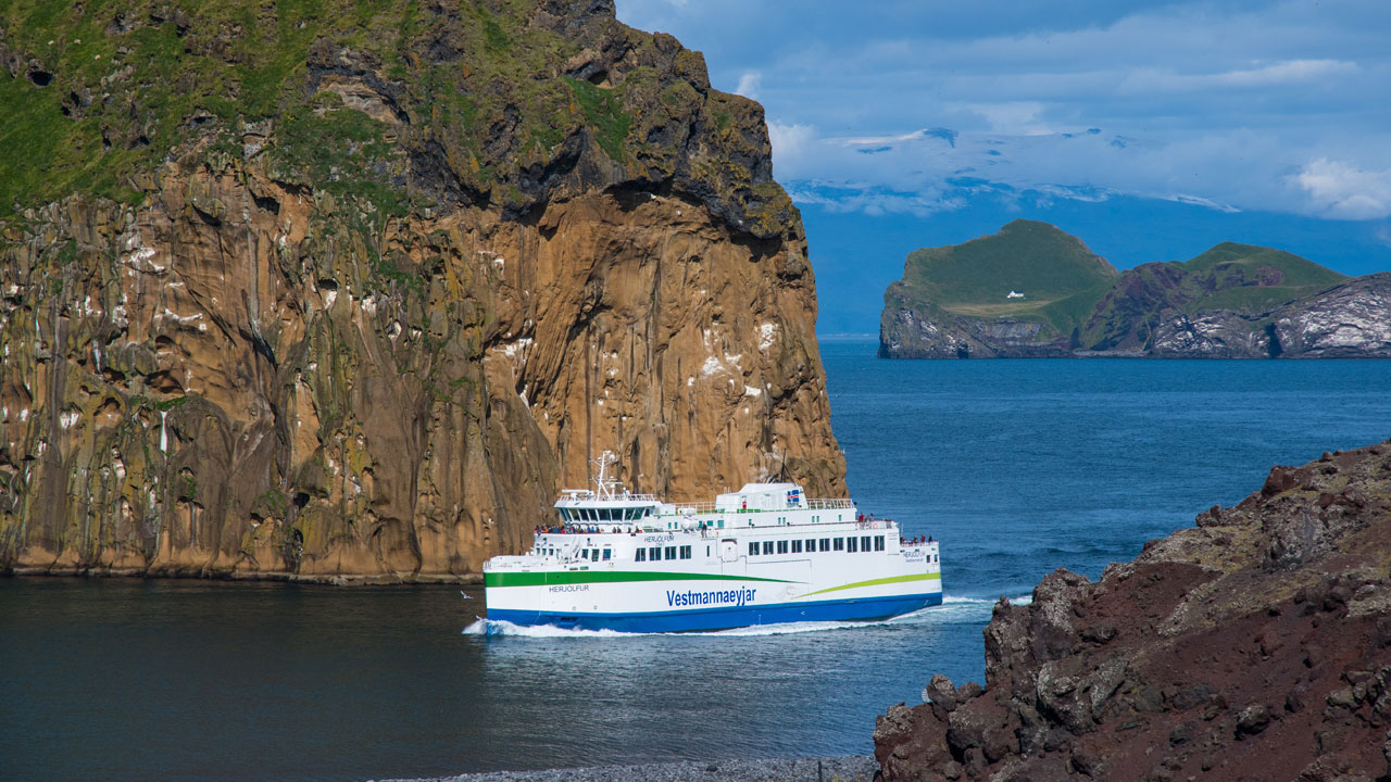 Up-to-the-challenge-of-the-open-ocean--Herjolfur