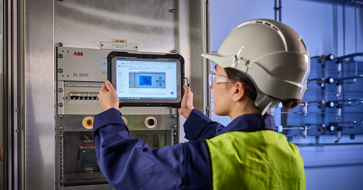 Announcing ABB’s next generation mobile AI assistant for industries