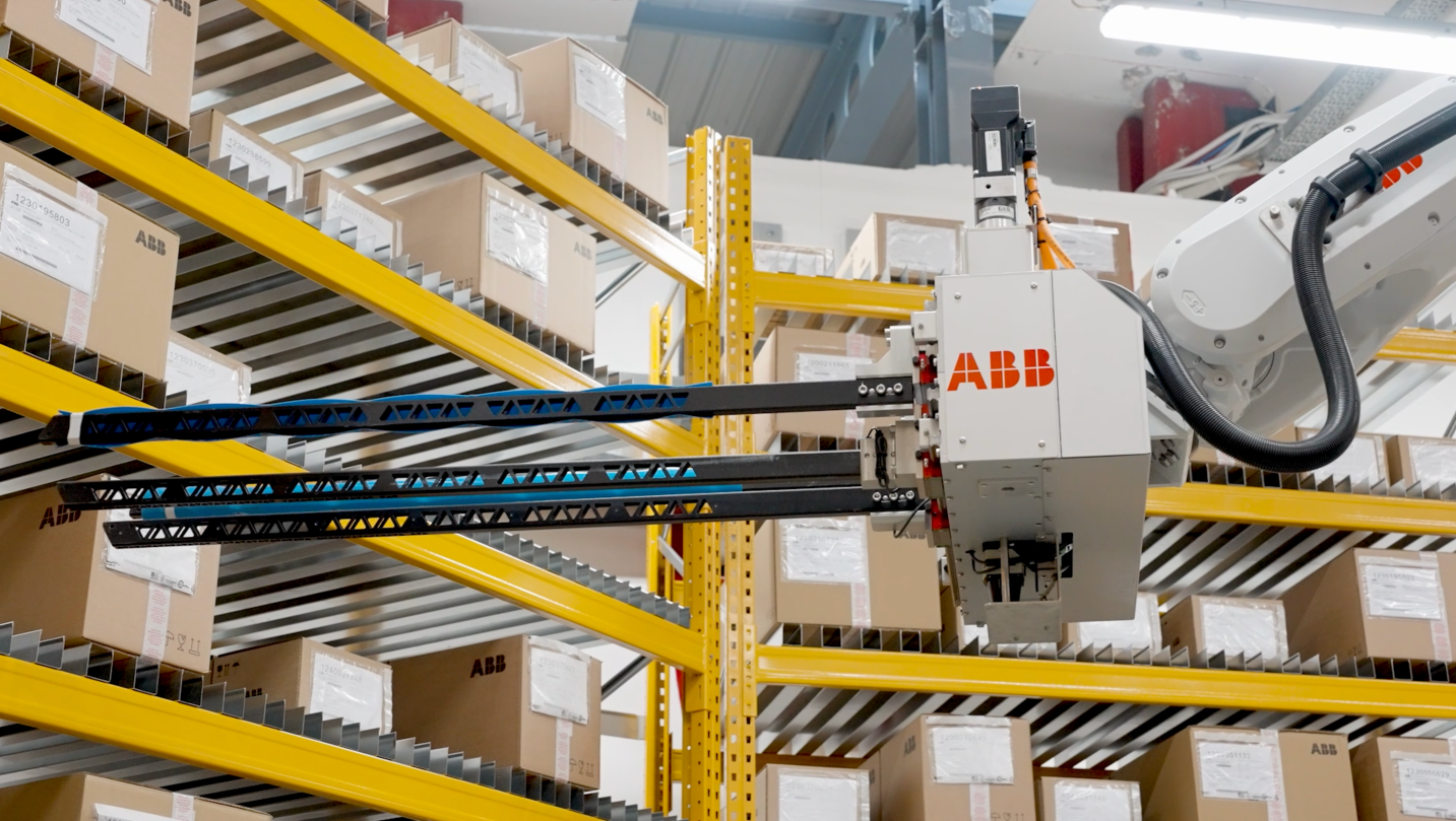 Automating logistics to boost efficiency at the ABB instrumentation factory in Italy